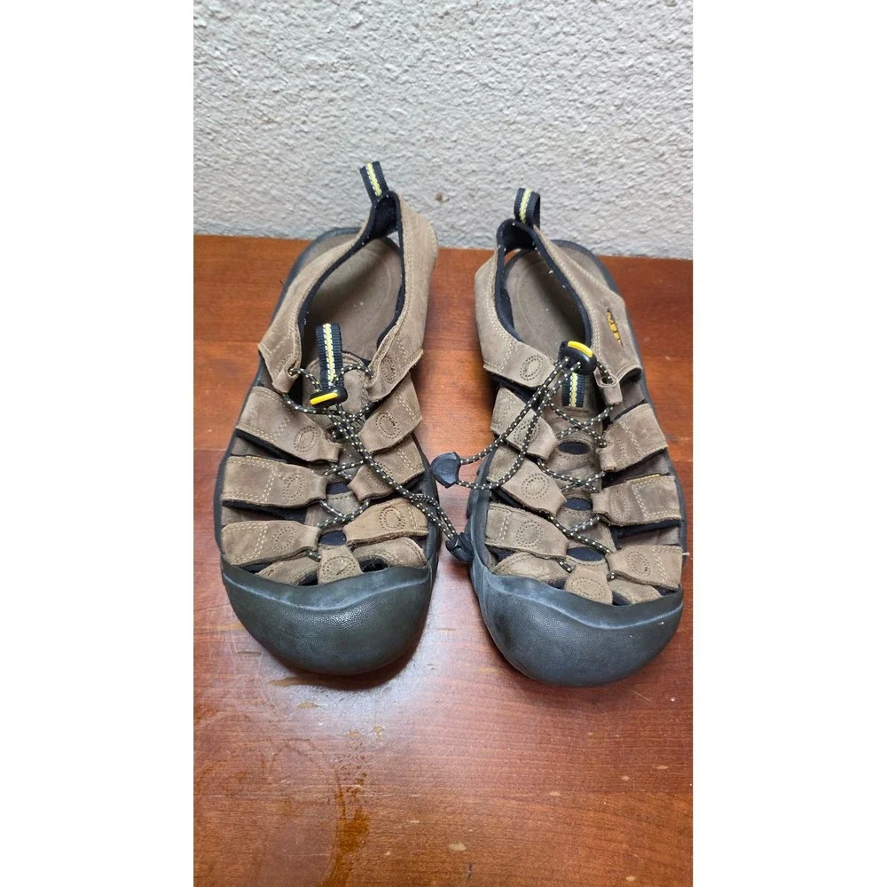 KEEN Newport Leather Sandals Mens‎ 8 Brown Waterproof Hiking Sport Fisherman Sho